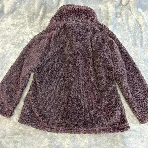 O'Neil - pullover plush sherpa fleece sweater with kangaroo pocket. Size M - Picture 6 of 6